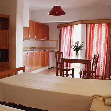 Aparthotel Clube Da Rocha