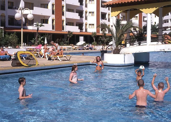 アパートホテル Clube Da Rocha 3*