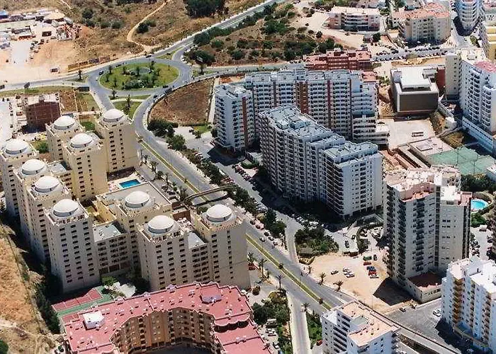 アパートホテル Clube Da Rocha