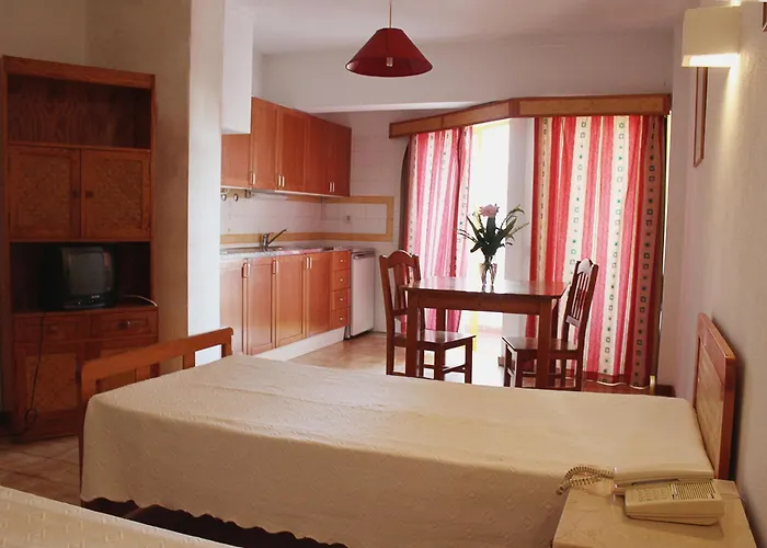 Aparthotel Clube Da Rocha